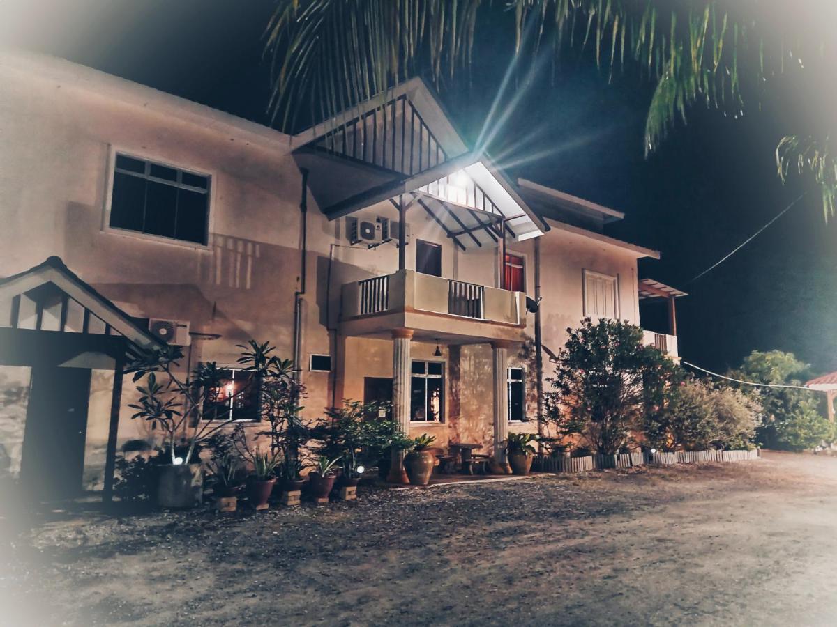 Kurau Inn Farmstay Kuala Kurau Екстер'єр фото